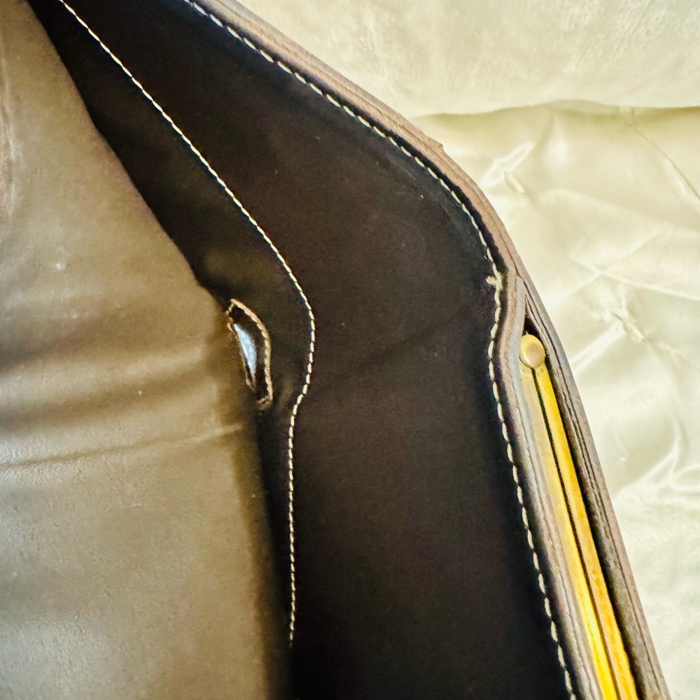 Celine Brown Kisslock Wallet - Picture 8 of 10